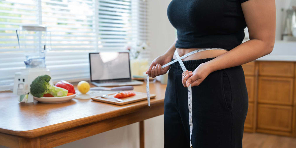 Can Drinking More Water Help You Lose Weight? What Science Says