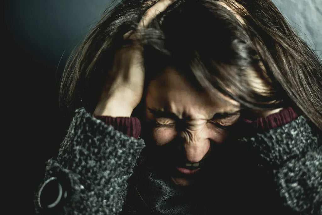 What Does a Dehydration Headache Feel Like? Complications of Dehydration Symptoms